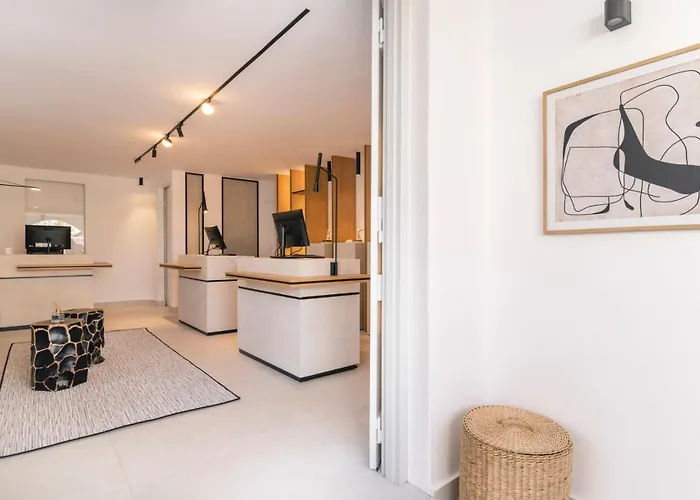 מלון Quartano By Heliessa, Adults Only 3*