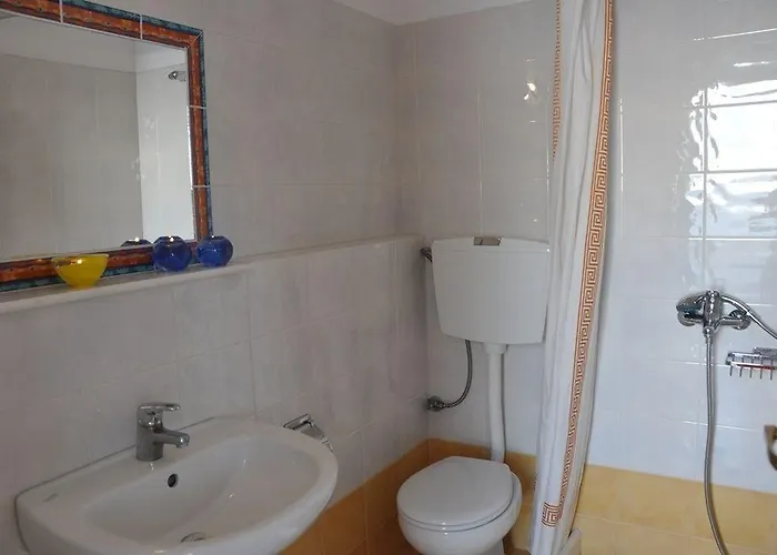 מלון Quartano By Heliessa, Adults Only 3*