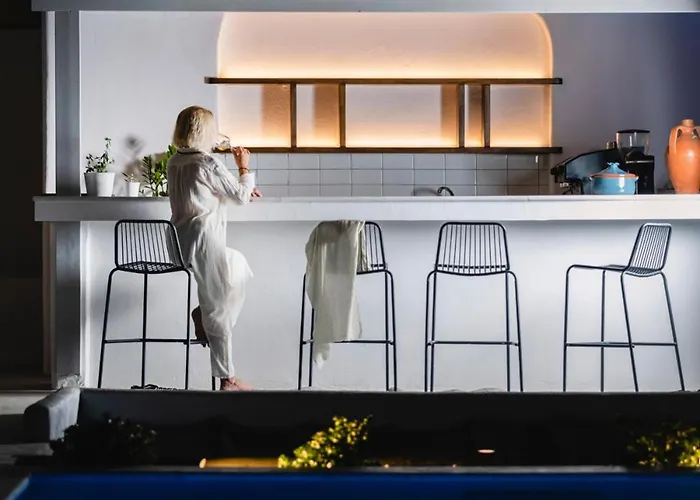 Quartano By Heliessa, Adults Only Naousa